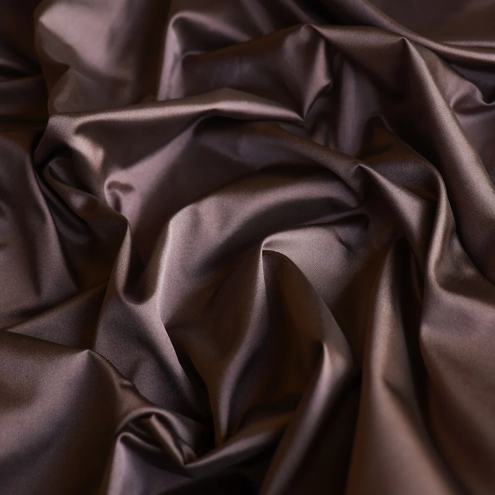 Shot Red/Green Taffeta Silk - Image 2