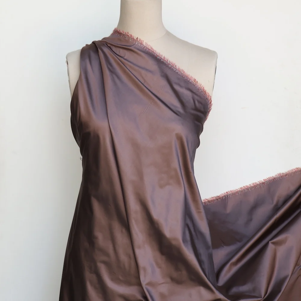 Shot Red/Green Taffeta Silk - Image 4