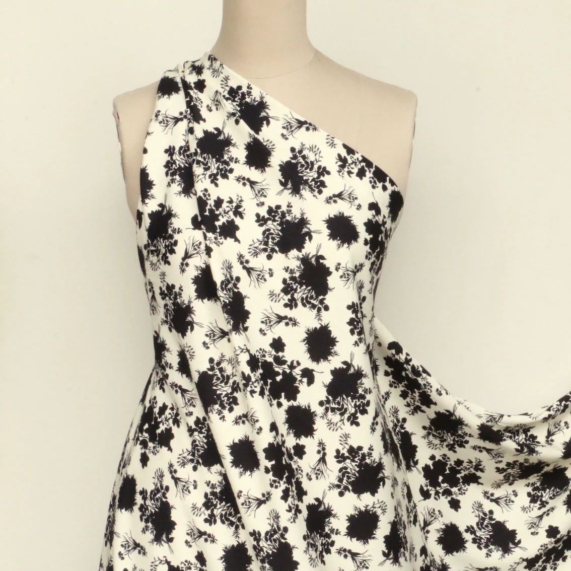 Silhouette Bouquets Viscose Poplin - Image 6