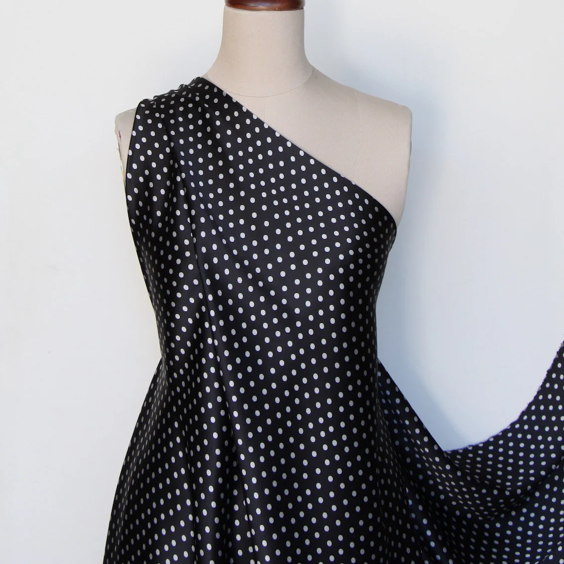 Silver Dotted Ebony - Image 5