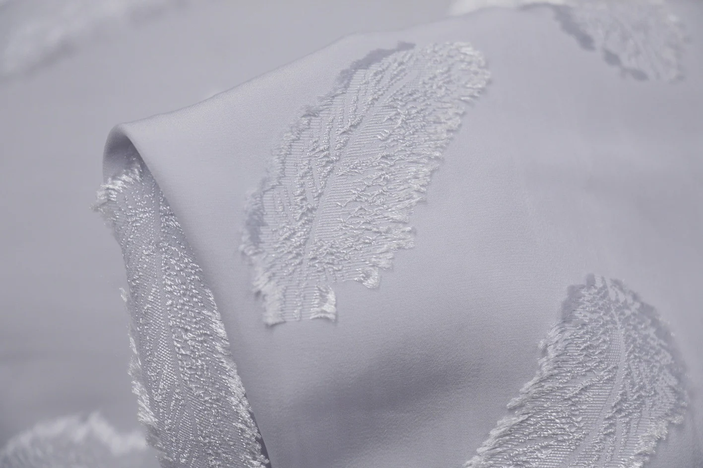 Silver Feathers Jacquard