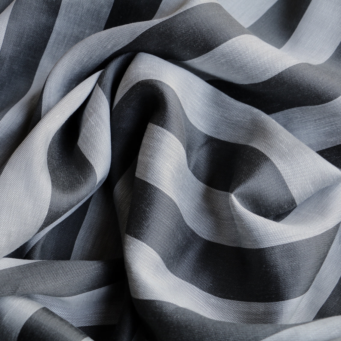 Silver Graphite - Image 2