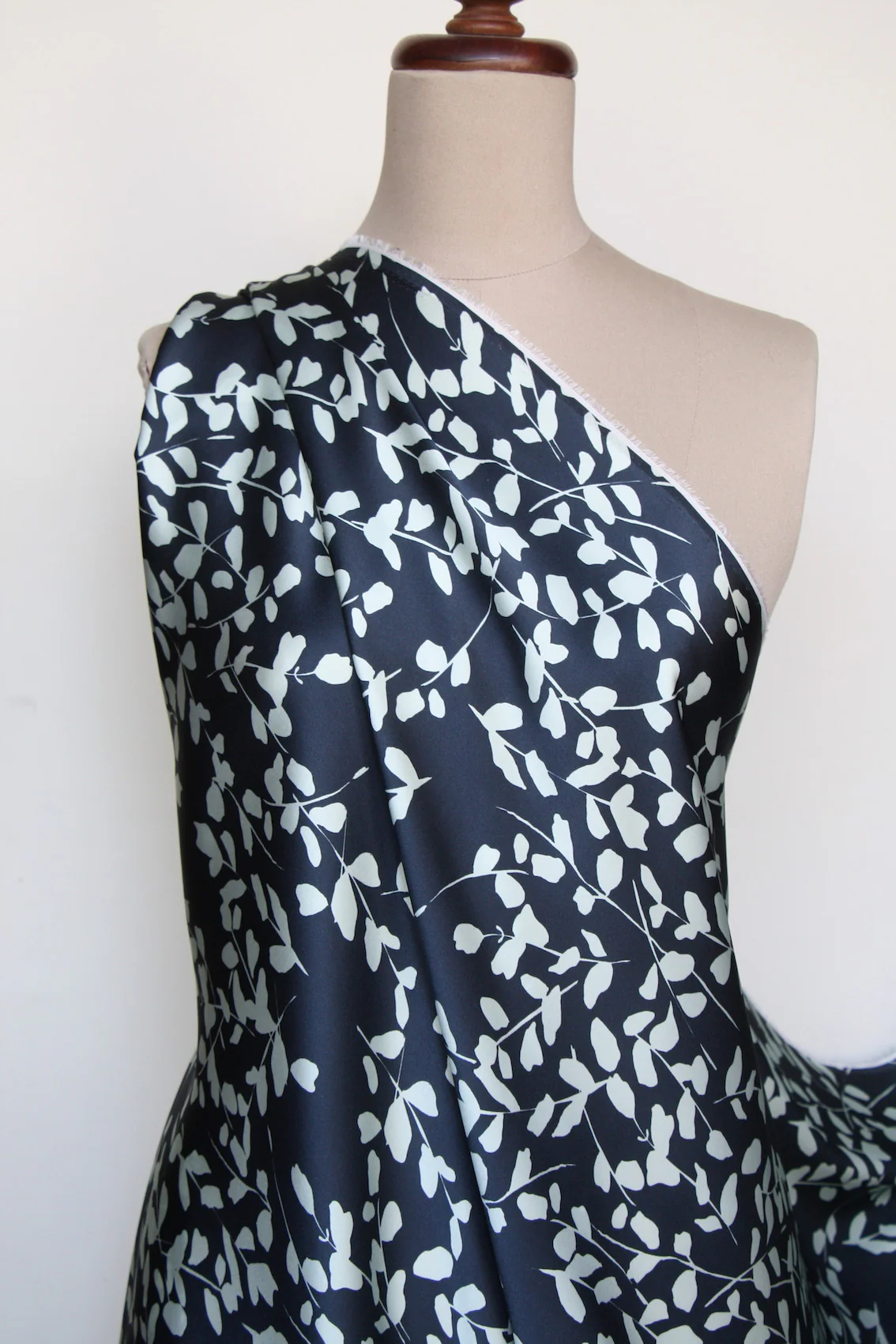 Silver Leaf - Silk Satin - Image 5