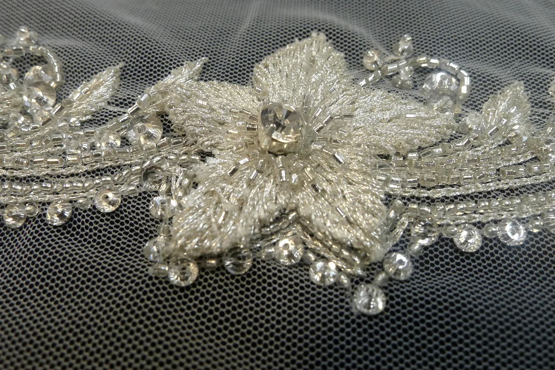 Silver/Offwhite Floral Trim - Image 2