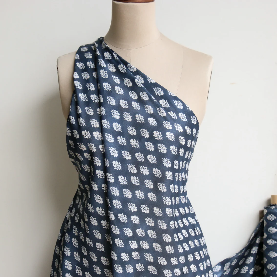 Simi Blossom Navy Cotton Voile - Image 5