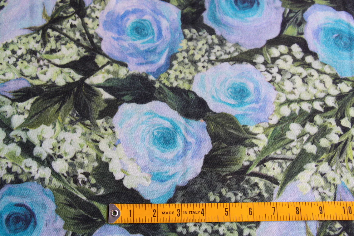 Sky's Roses - Image 2