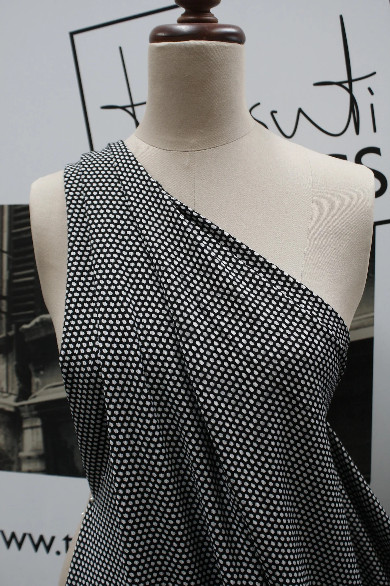 Small Dot Knit - Image 4