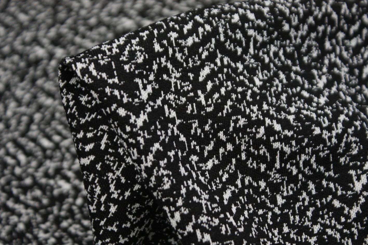 Small Squiggle Knit