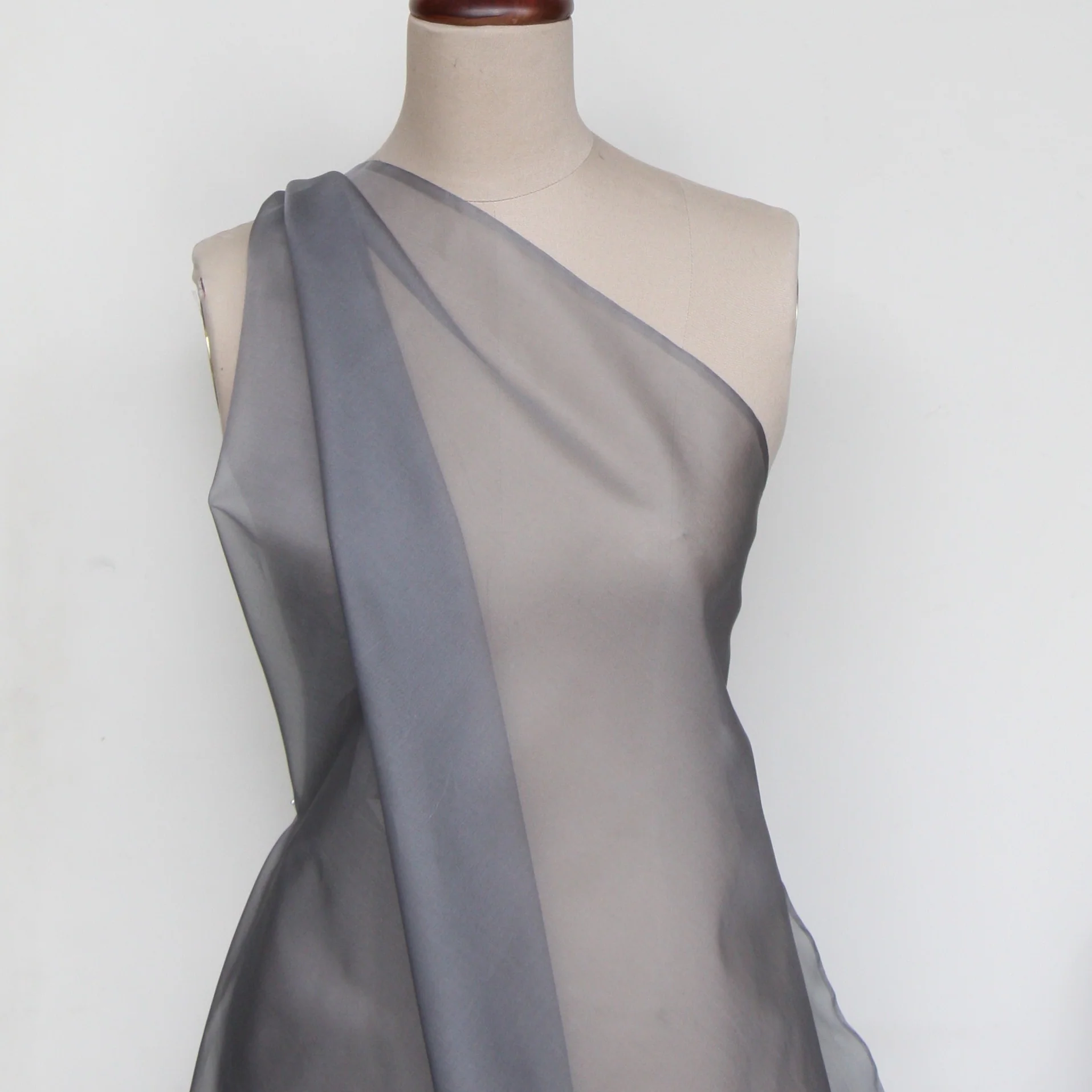 Smoky Org Organza - Image 4