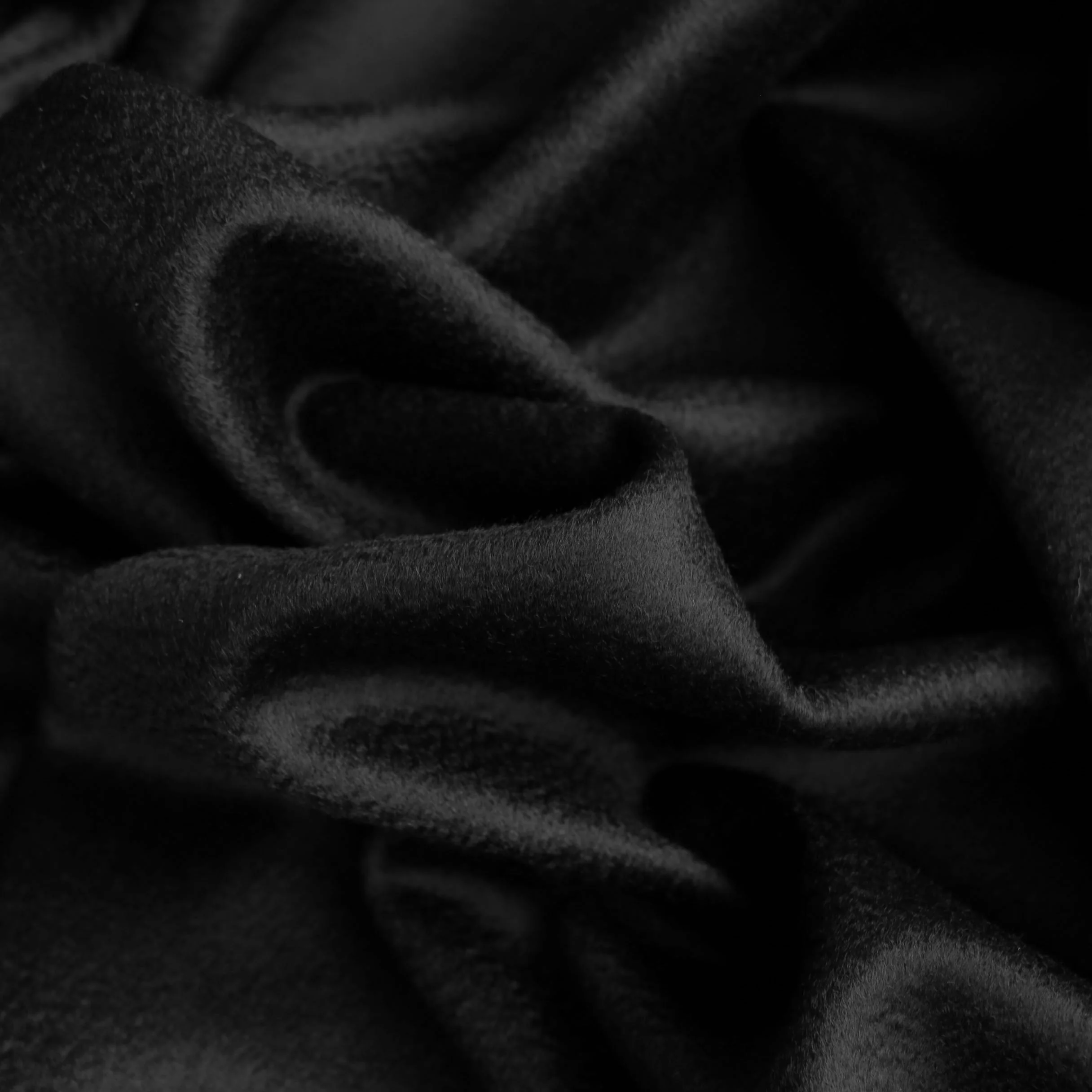 Smooth Talking Nero - Cashmere - Image 2