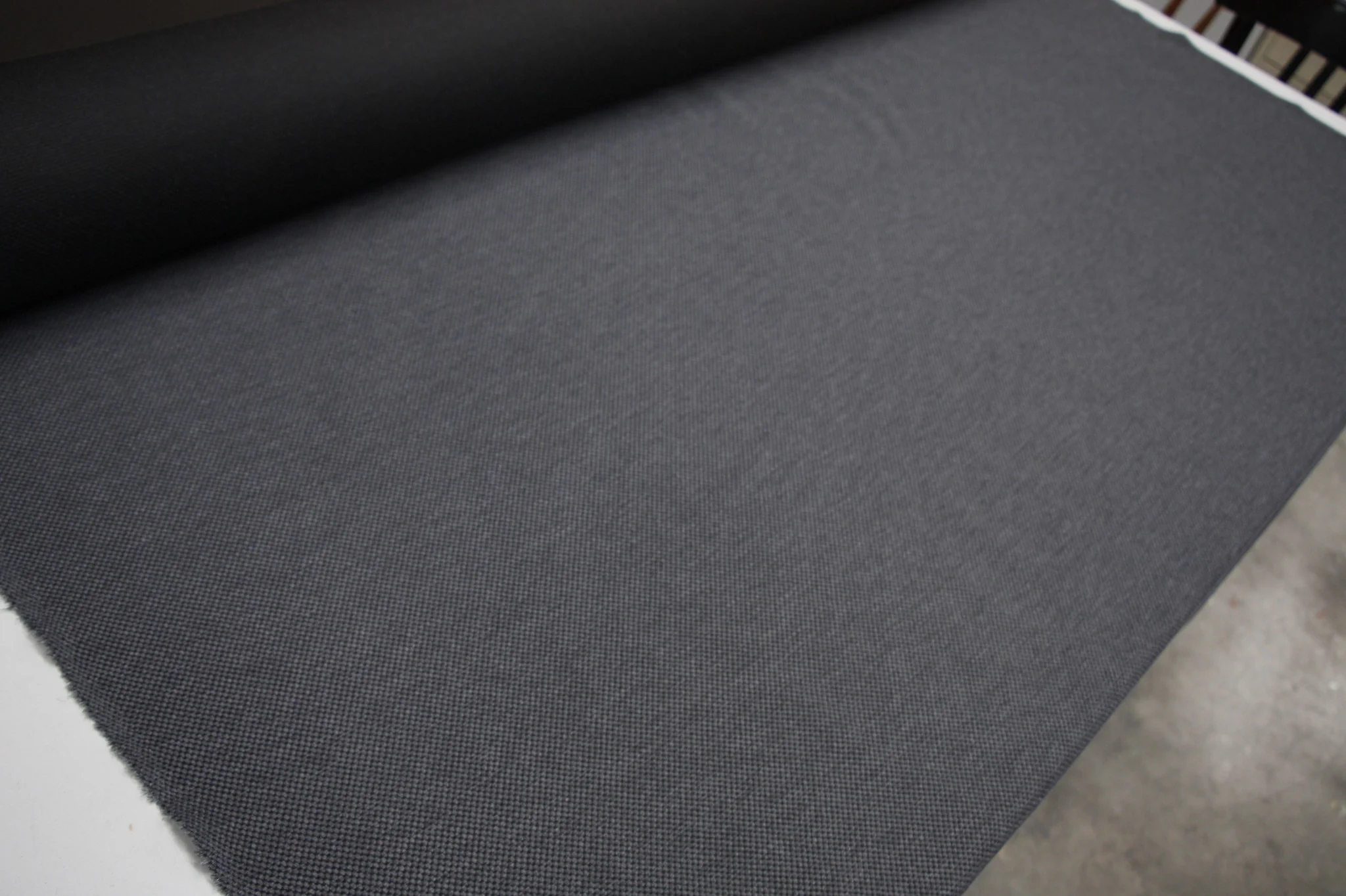 Snaking Grey - Image 4