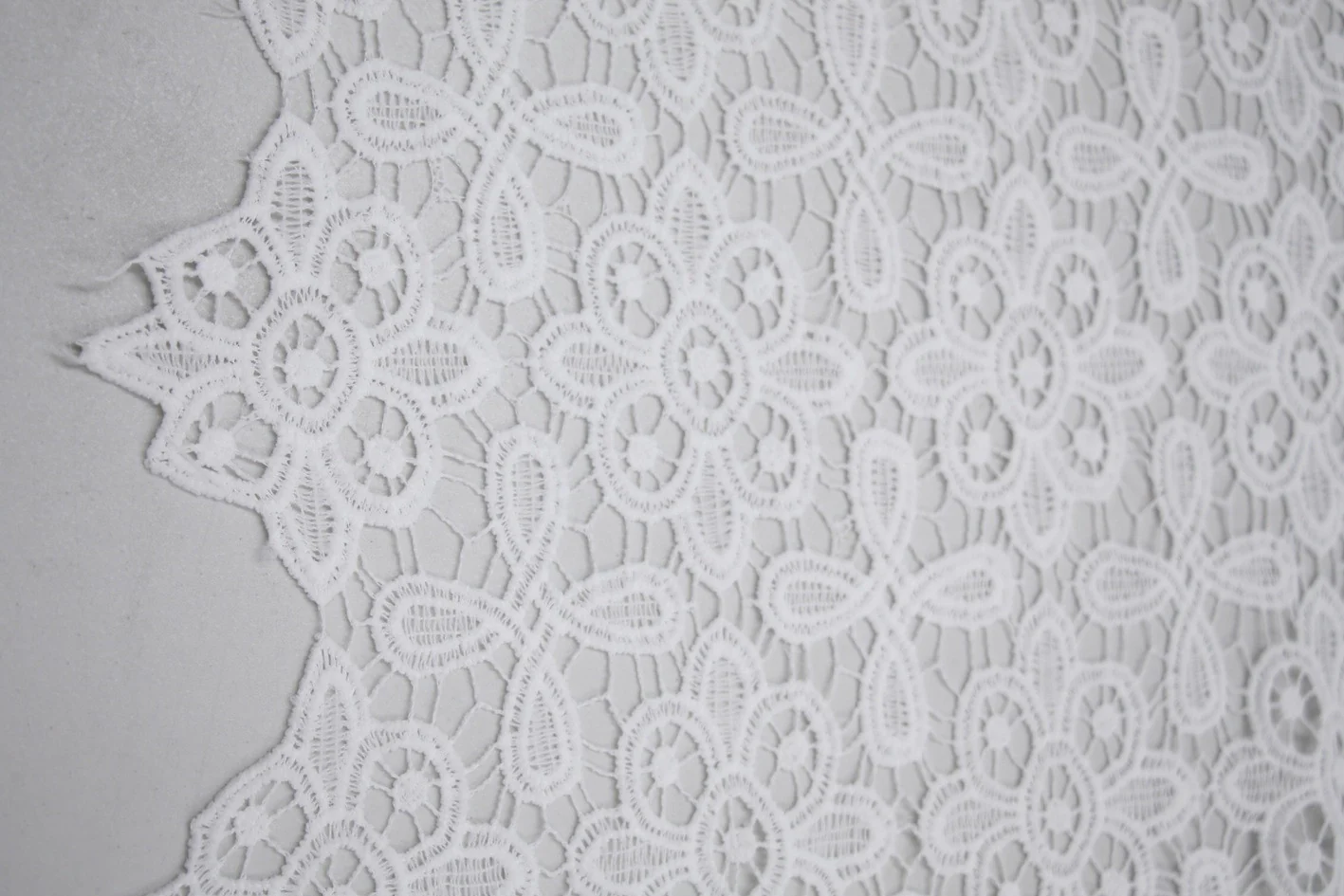 Snow Nursery Lace - Image 2