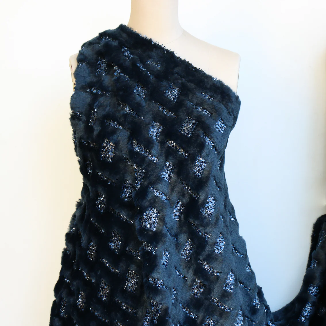 Sodalite Shimmer - Faux Fur/Lurex - Image 4