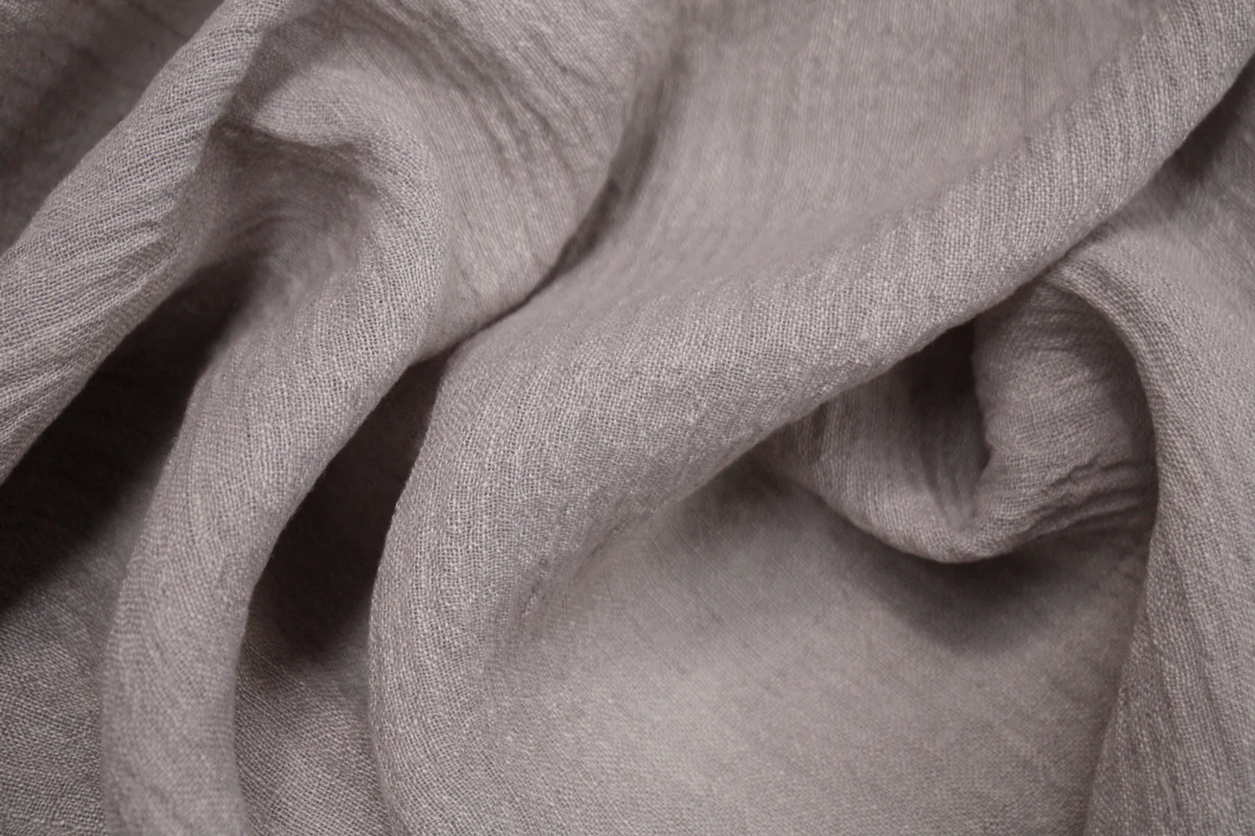 Soft Grey Crinkle Linen - Image 2