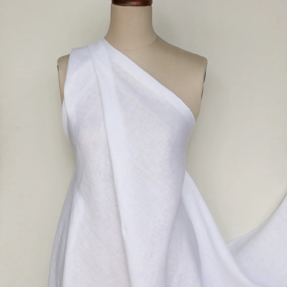 Solino White Hanky Linen - Image 3