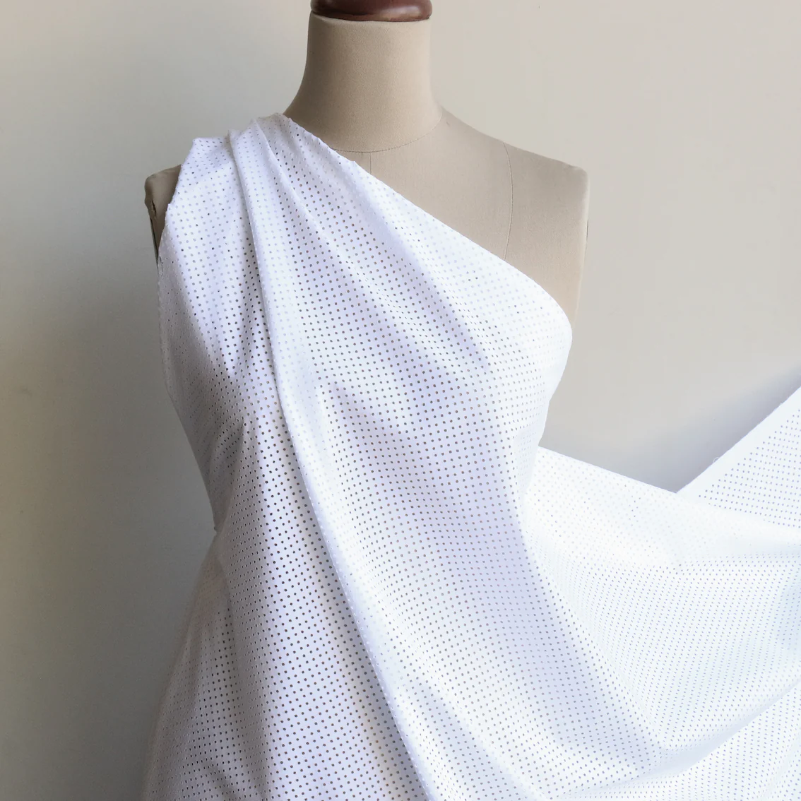 Solo White - Image 4