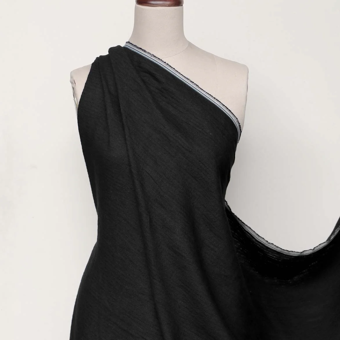 Sorrento Black Linen - Image 4