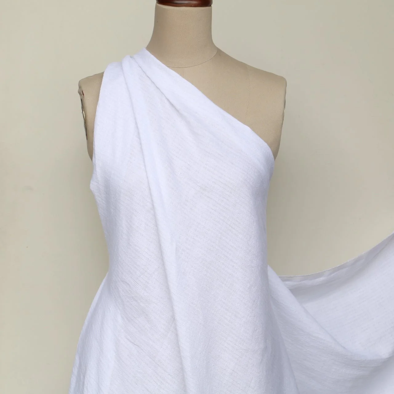 Sorrento White Linen - Image 4