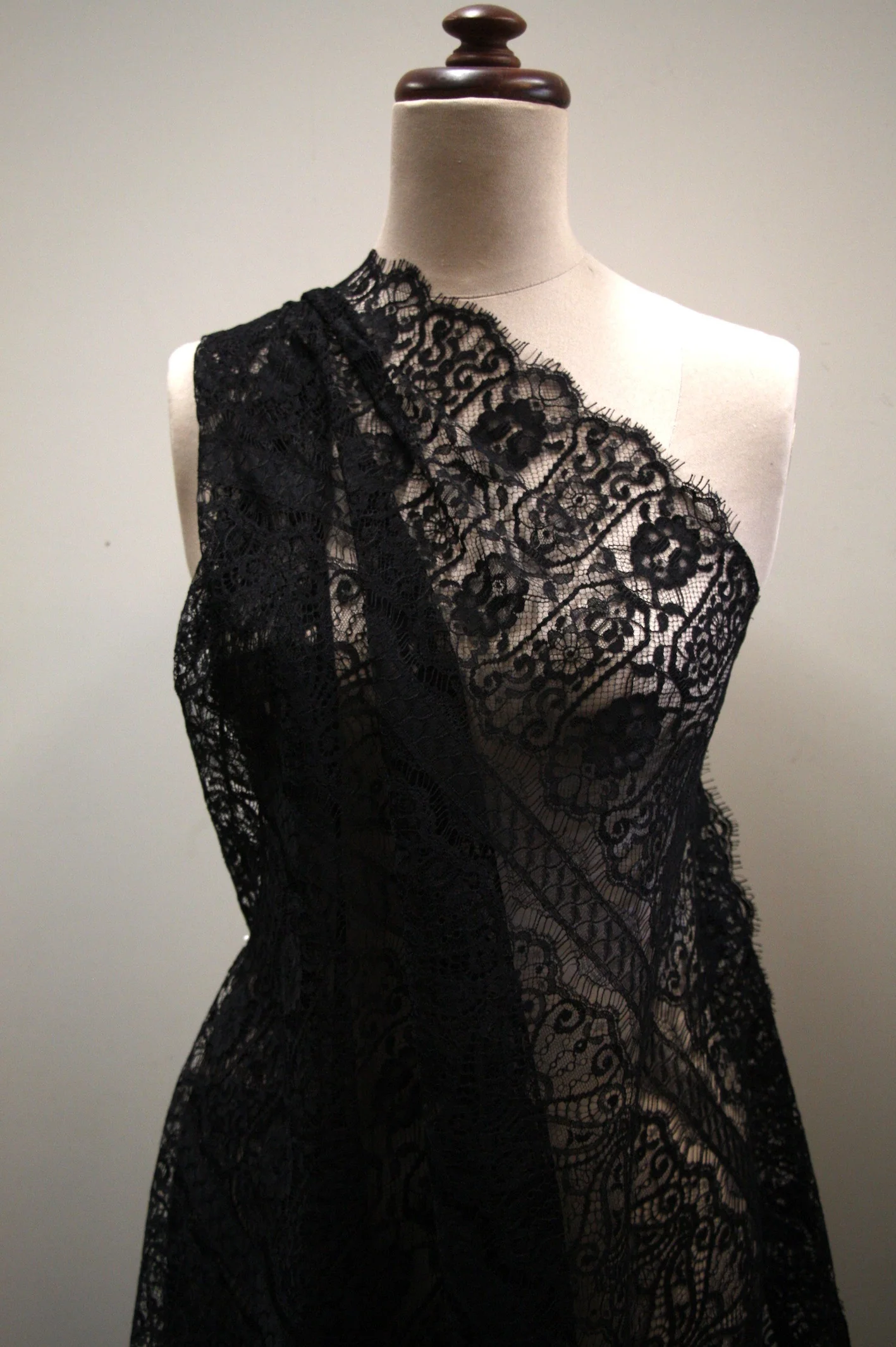 Southern Black Lace - Image 5