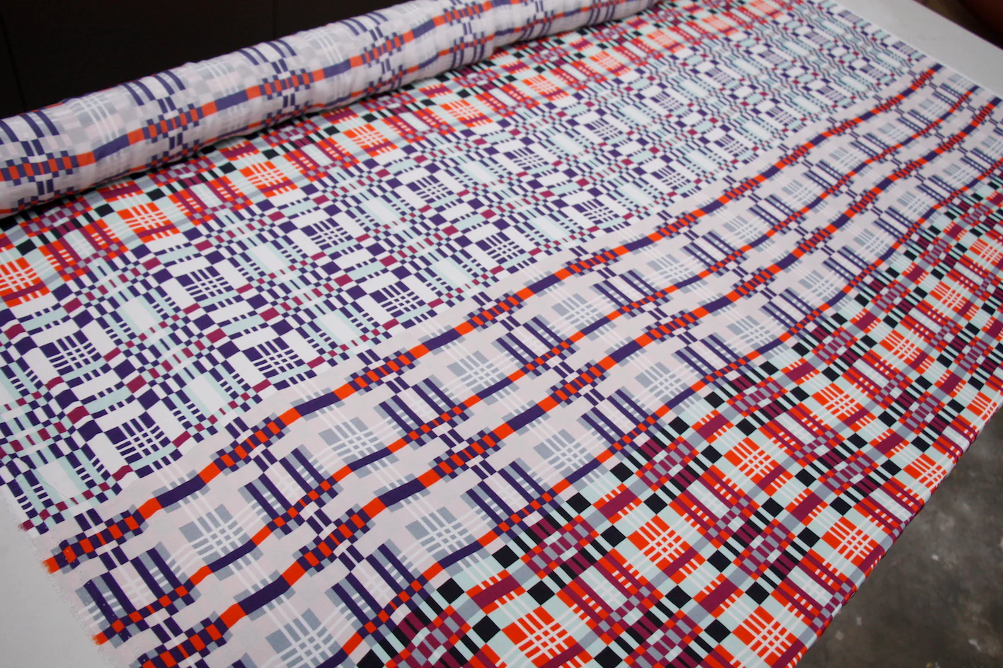 Square City - Crepe De Chine - Image 4