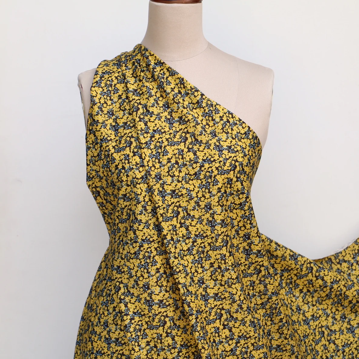 Star Anise Yellow - Liberty Tana Lawn⢠- Image 6