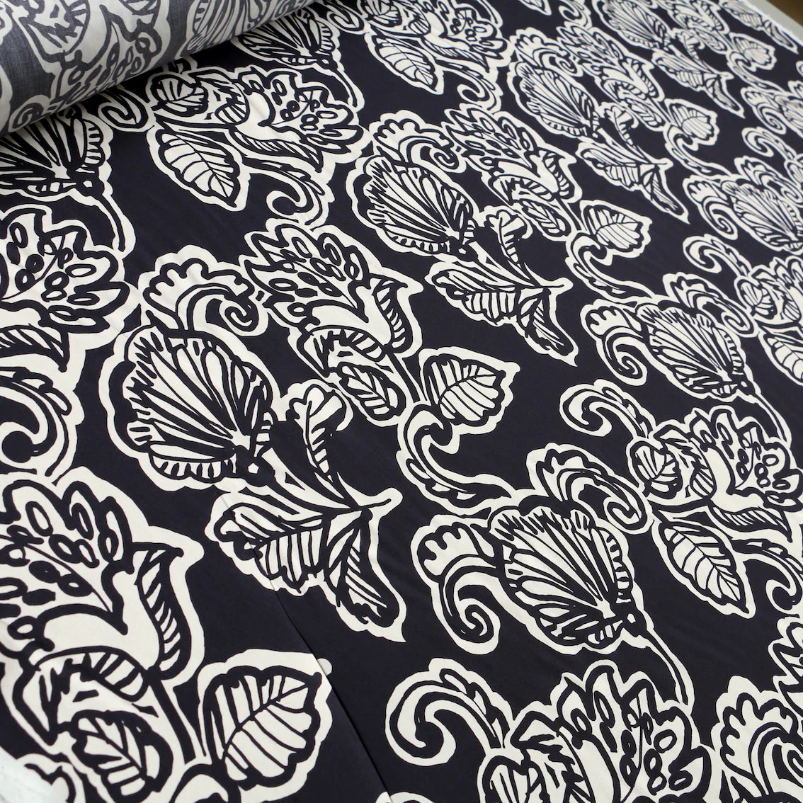 Stardust Foliage Black Viscose Poplin - Image 4