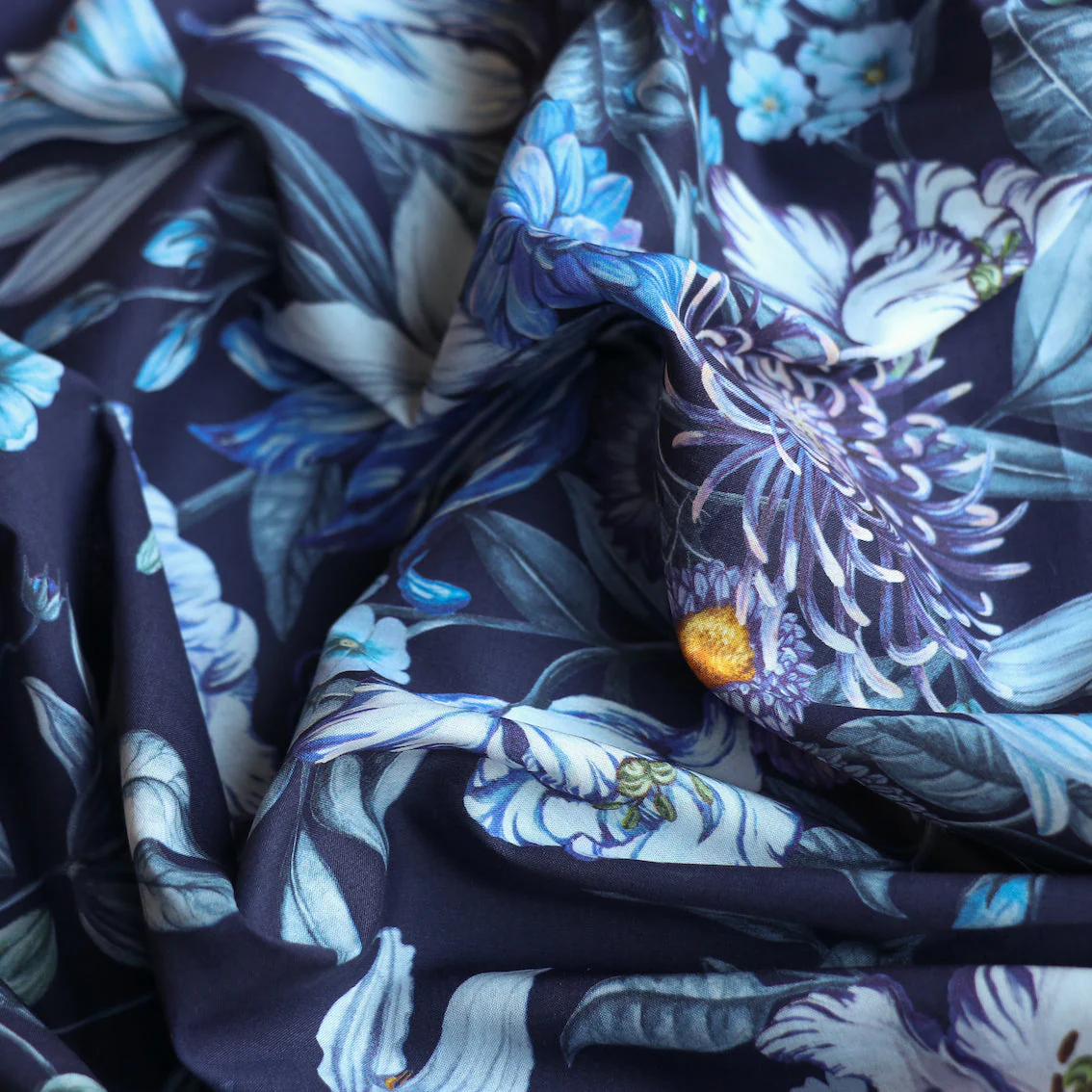 Stately Bouquet - Liberty Tana Lawn™ - Image 2