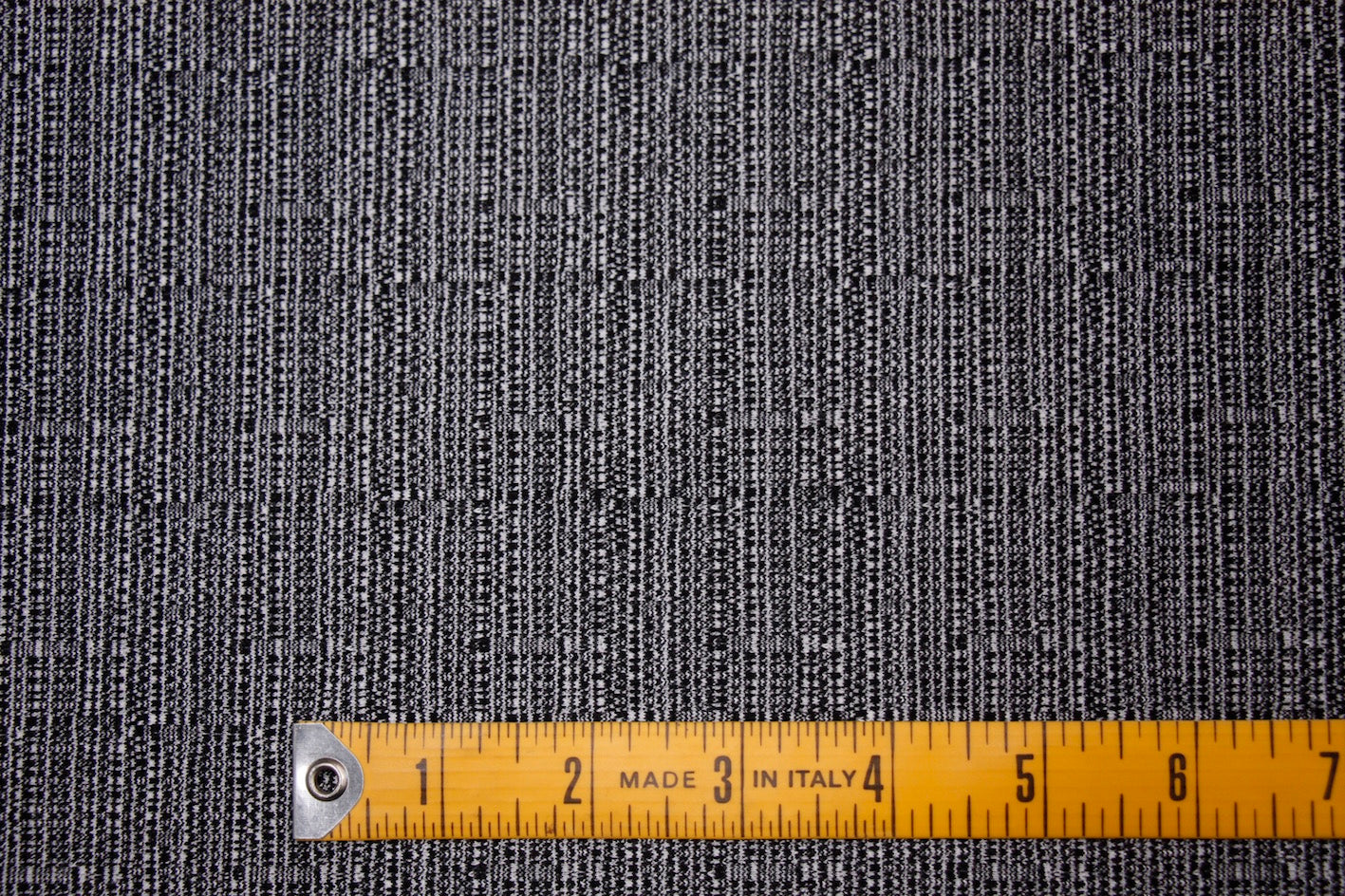 Static Tweed Jacquard Jersey - Image 2