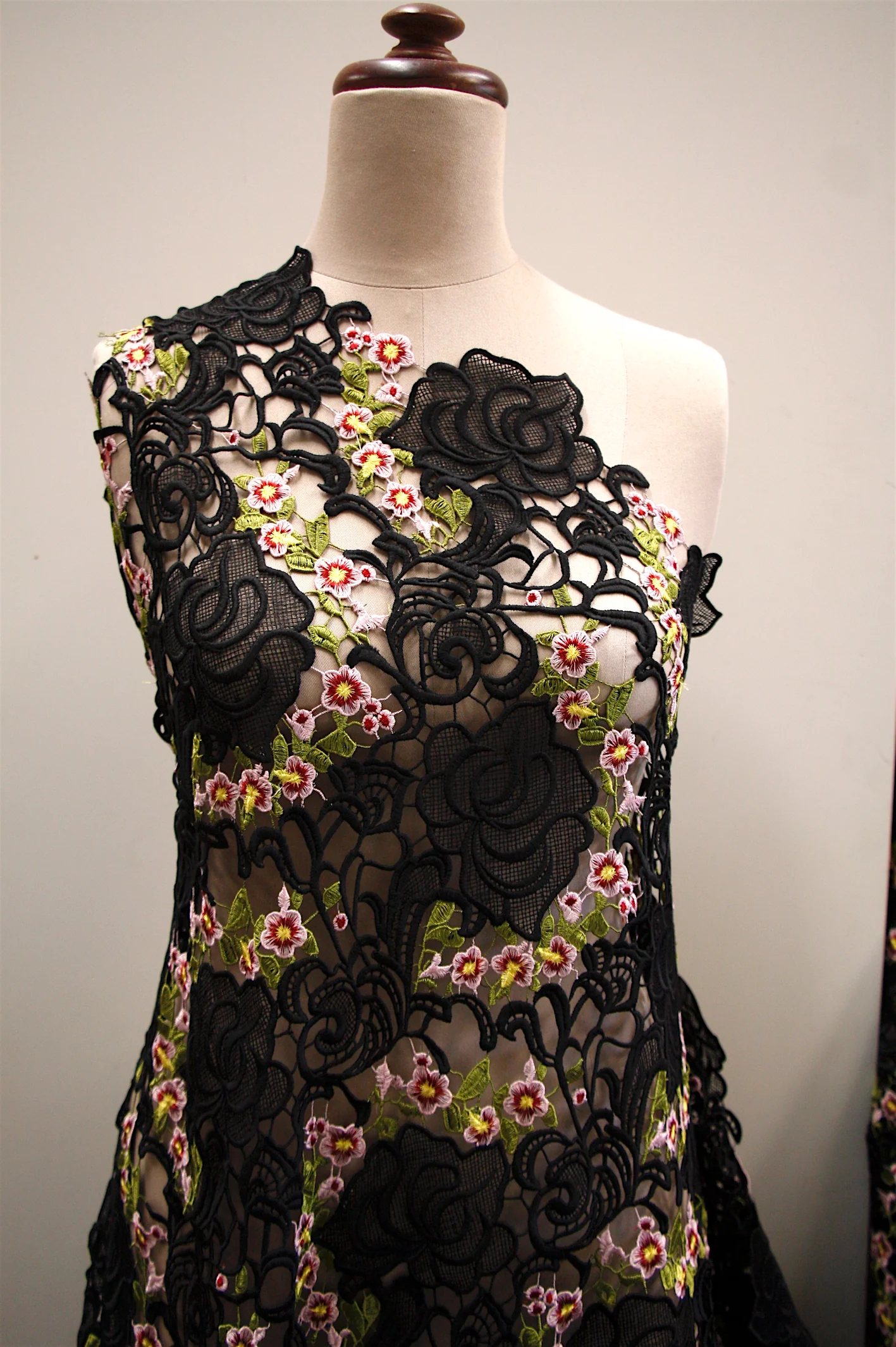 Stella Guipure Lace - Black - Image 6