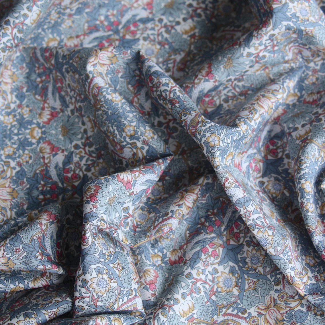 Strawberry Thief Blue - Liberty Organic Tana Lawn™ - Image 2