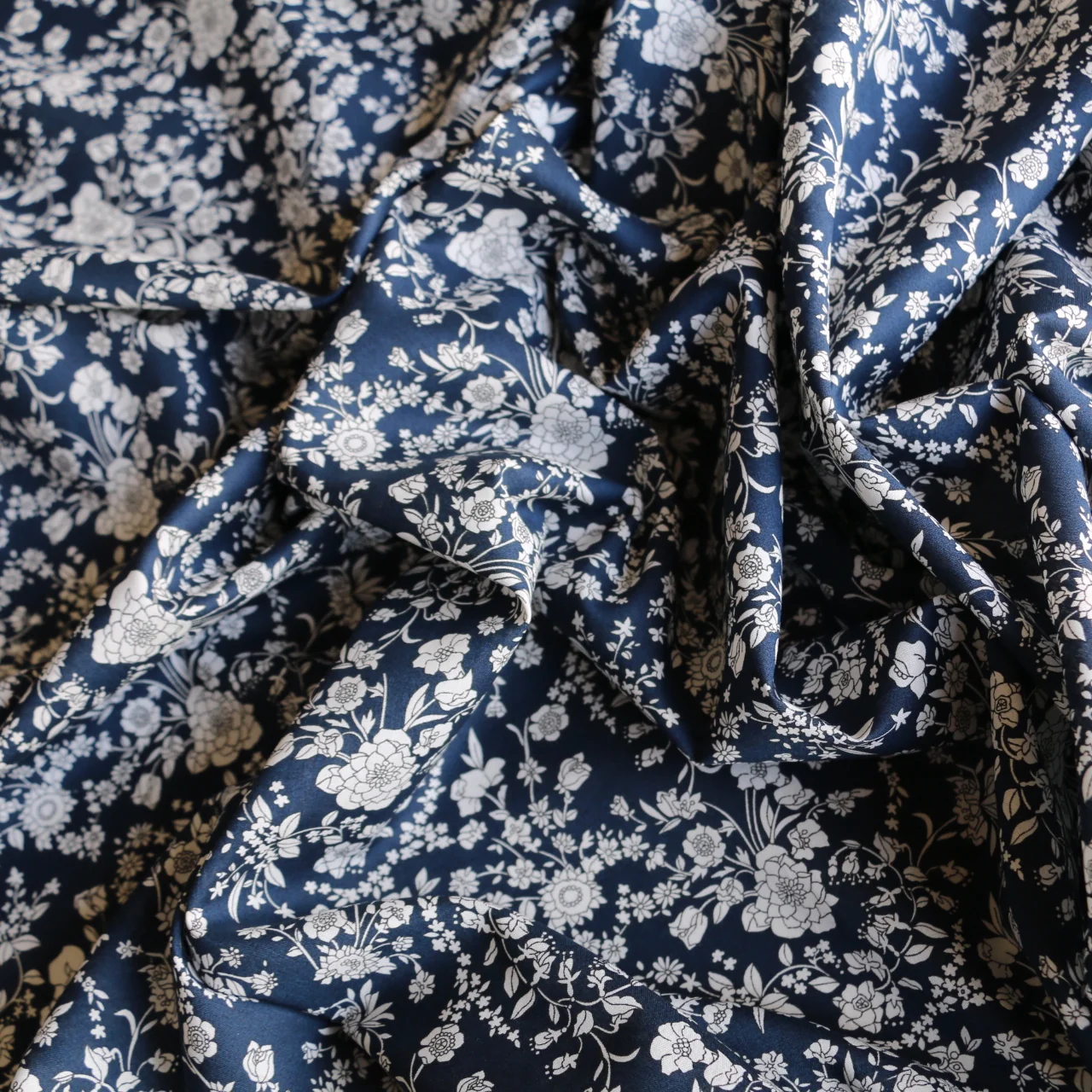 Summer Blooms Liberty Tana Lawn™ - Image 4