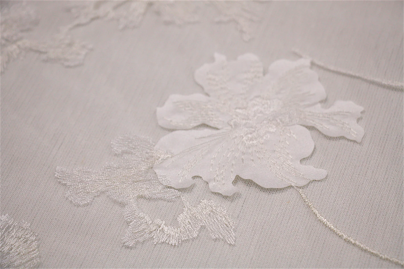 Summer White Garden - Image 3