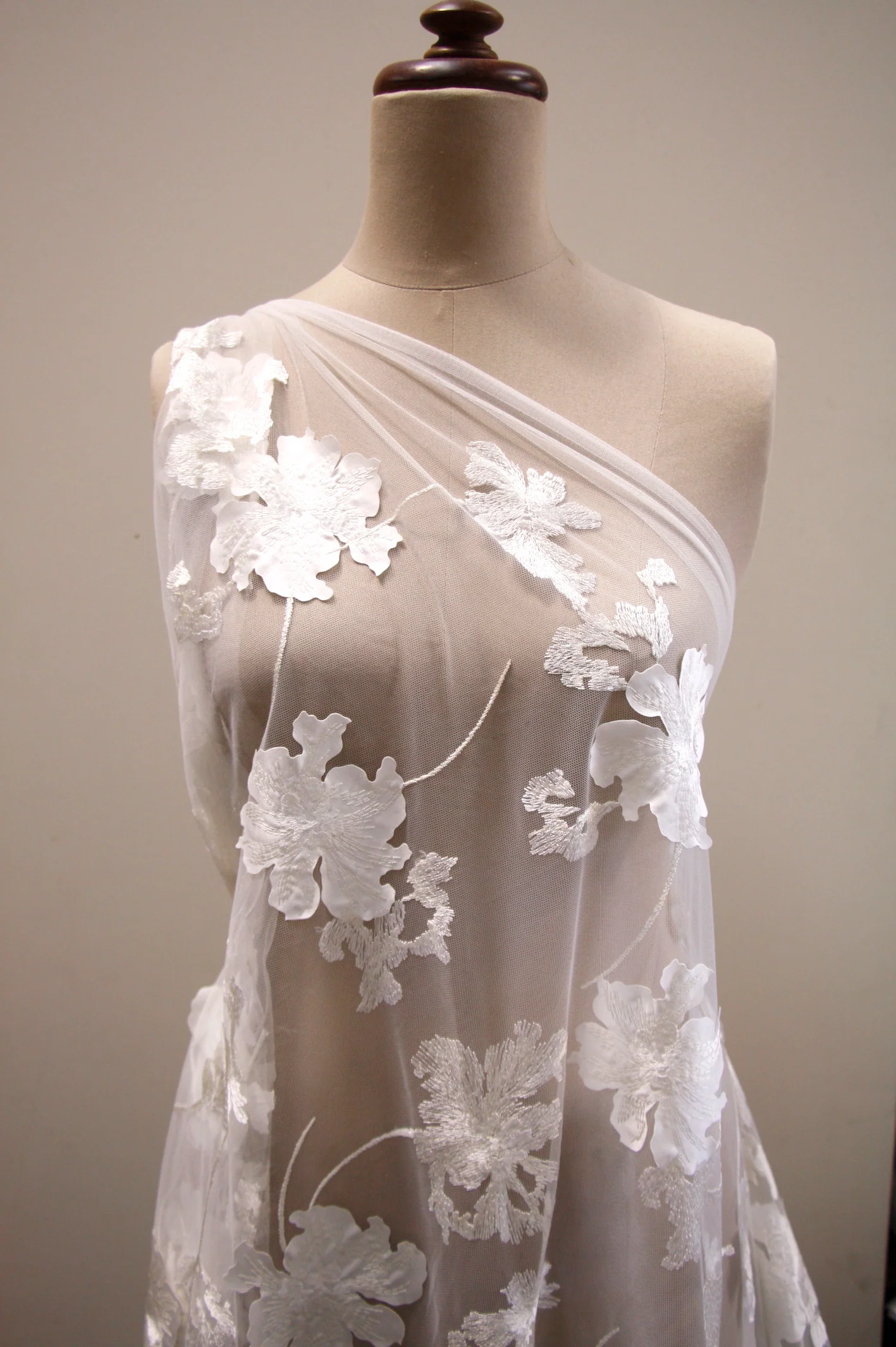 Summer White Garden - Image 6