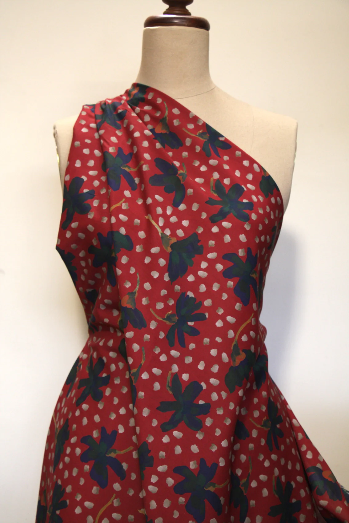 Sun Daisy Red - Liberty Tana Lawn - Image 6