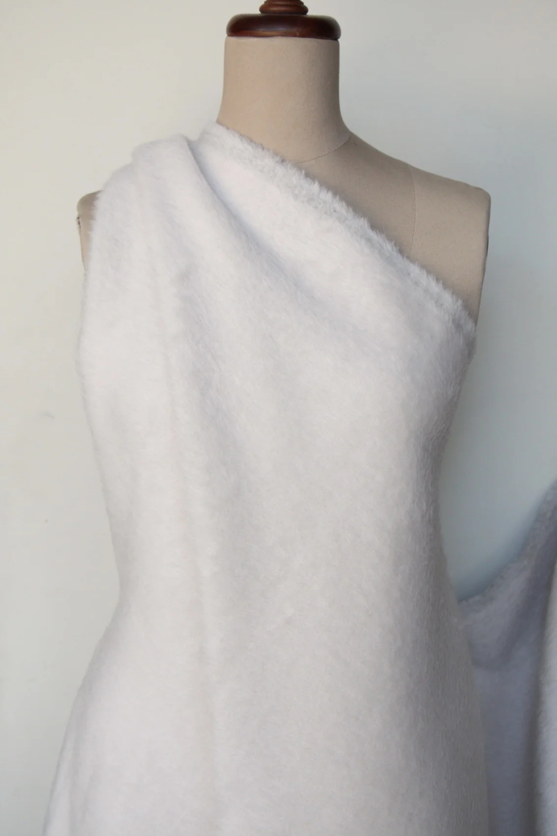 Suri Misty Frost - Image 4
