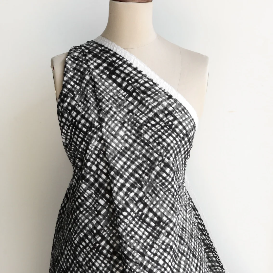 Suto Onyx Seersucker - Image 4