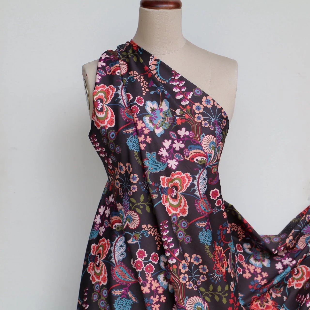 Symphony Black/Carob - Liberty Tana Lawn™ - Image 5