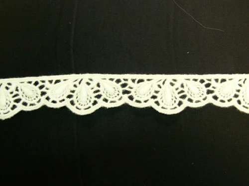 T2385 //- Lace Trim