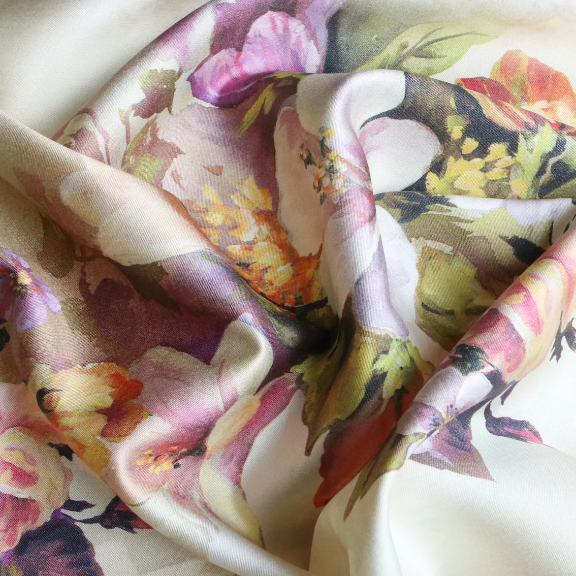 Tea Rose Shadow - Silk/Wool Border Print - Image 2