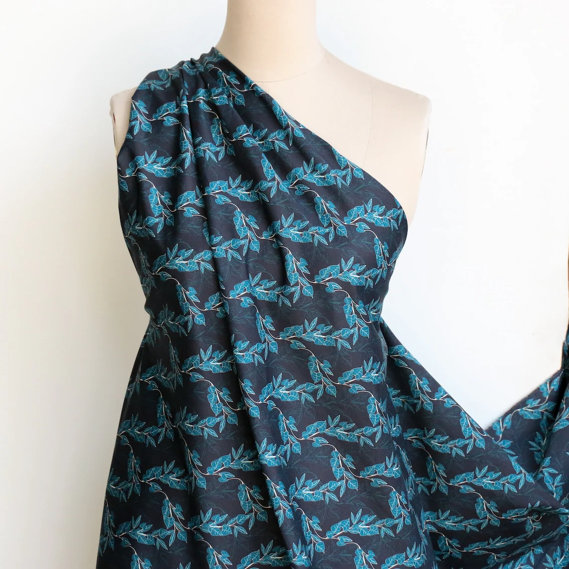 Teal Ivy Cotton Lawn - Image 5