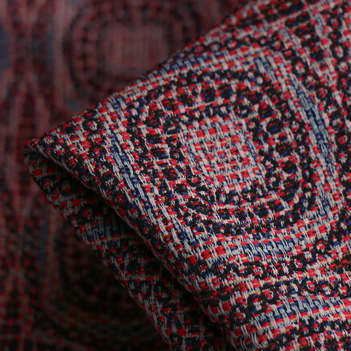 Tessera Jacquard Red/Navy - Image 5