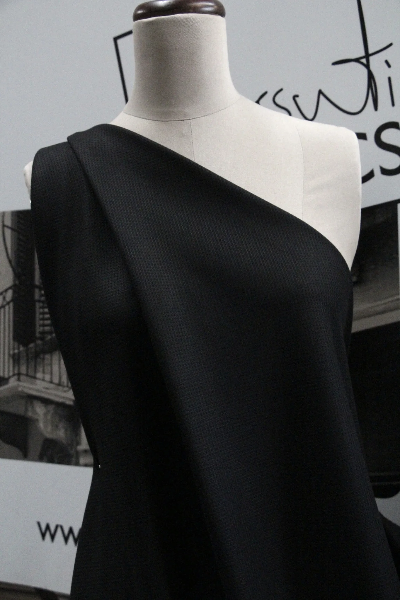 Textured Raw Ebony - Image 4