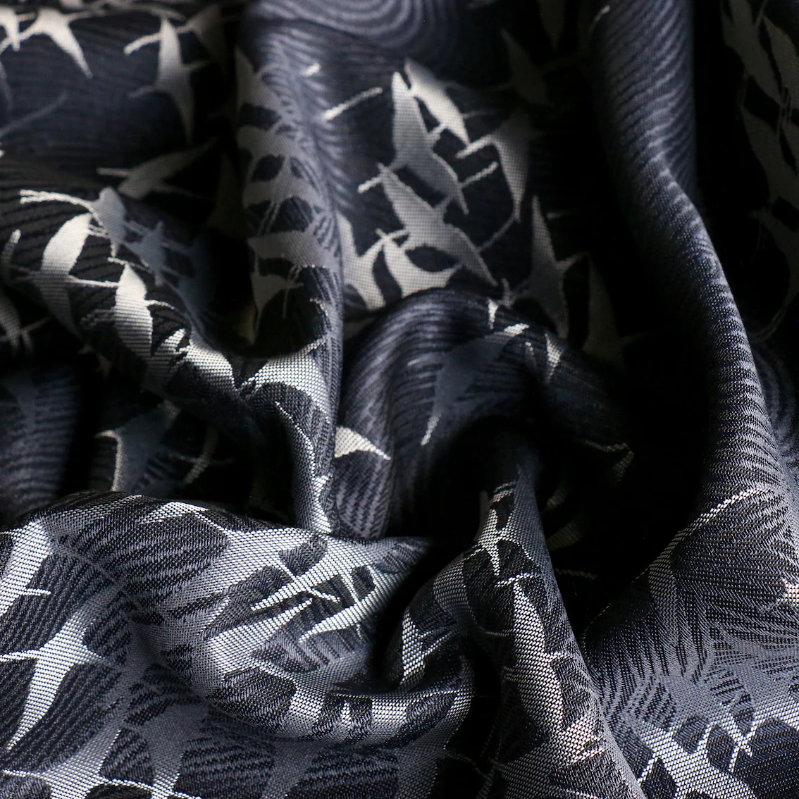 The Birds Jacquard - Image 2