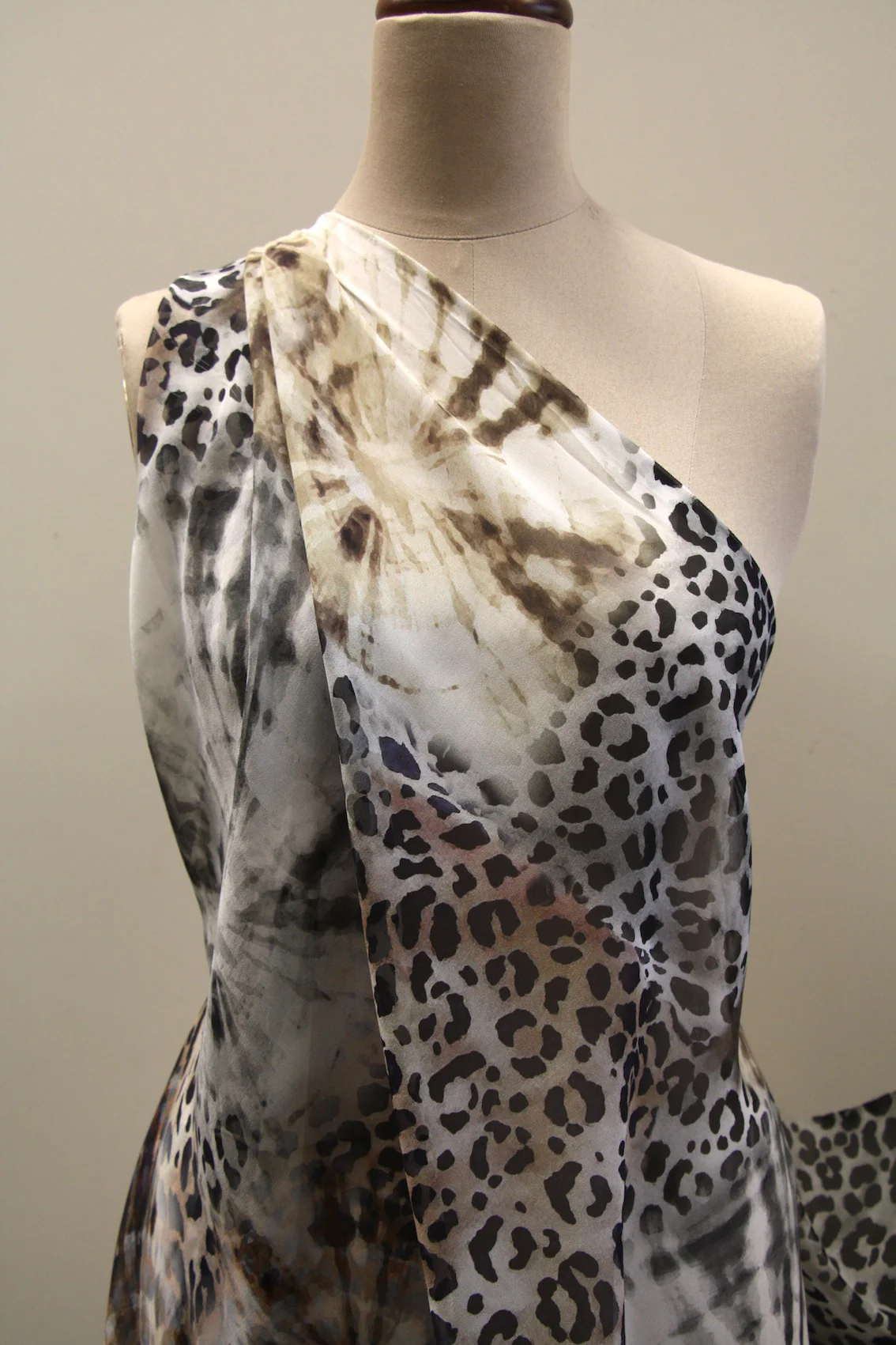 The Dye Cat Silk Georgette - Image 4