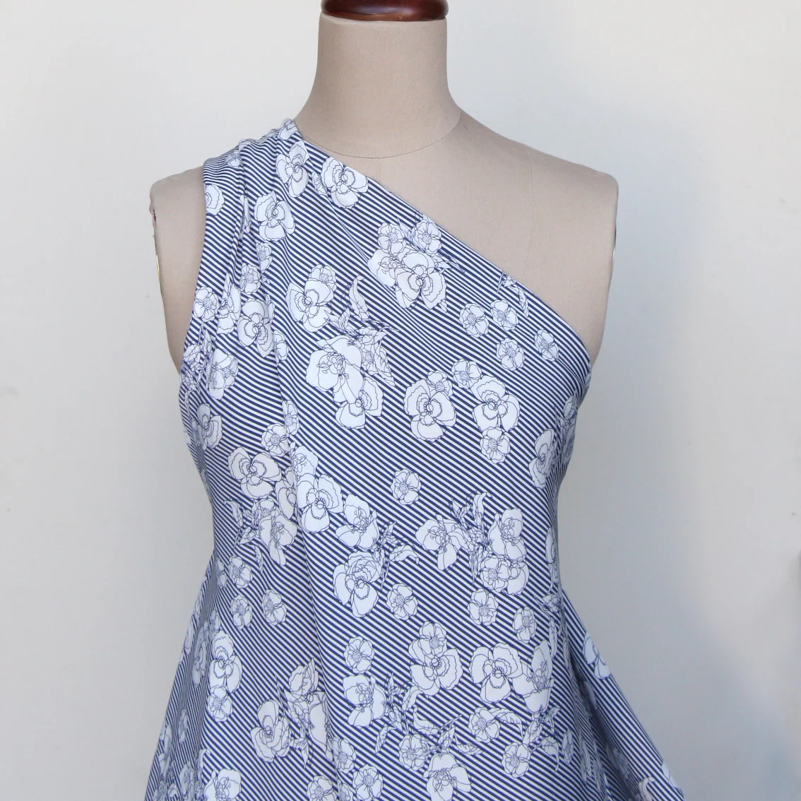 The Flower Line Blue - Image 4