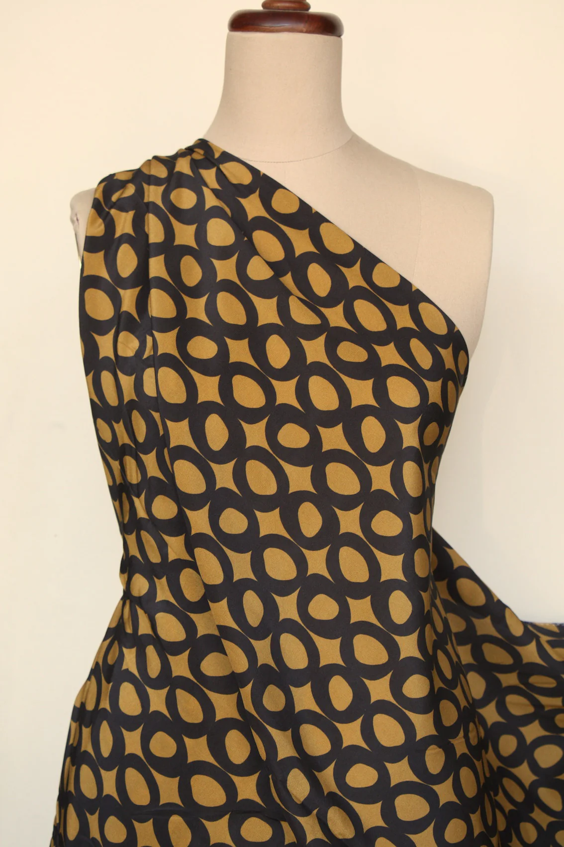 The Golden Egg - Silk CDC - Image 5