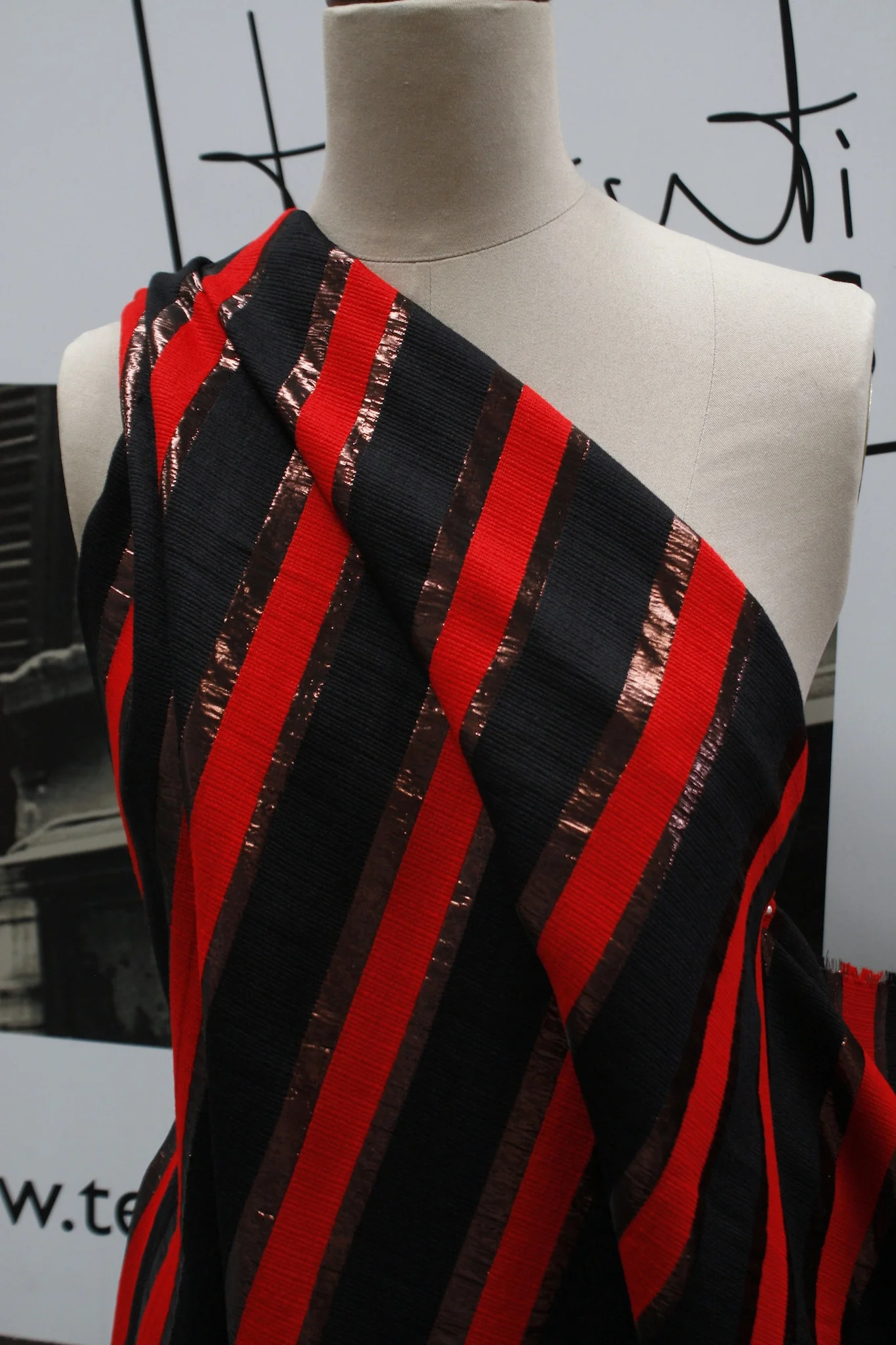 The Hut Stripe - Image 5