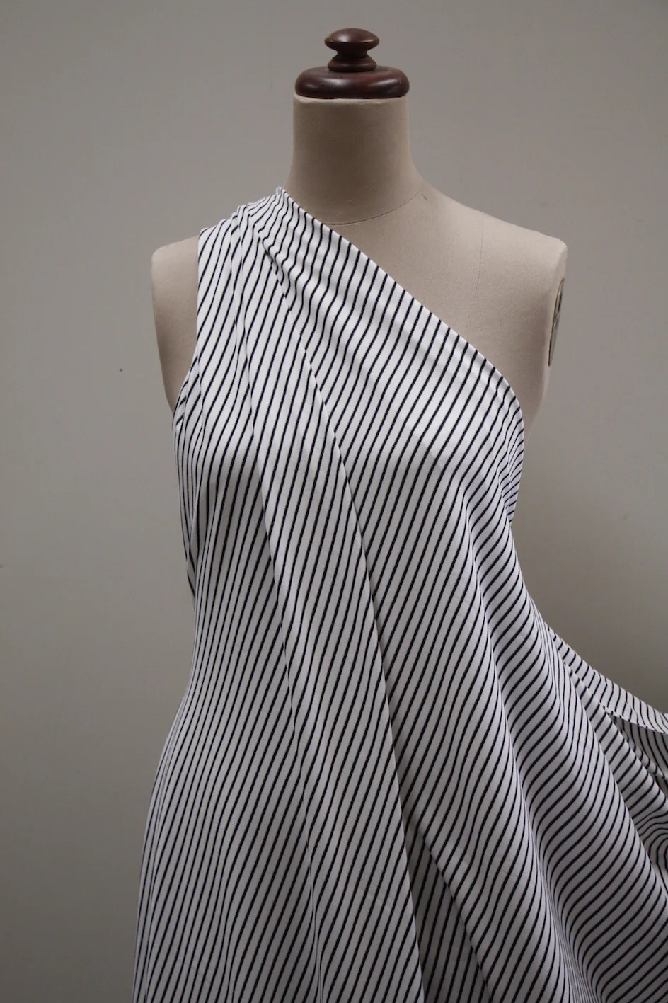 Thick White Liner - Image 5