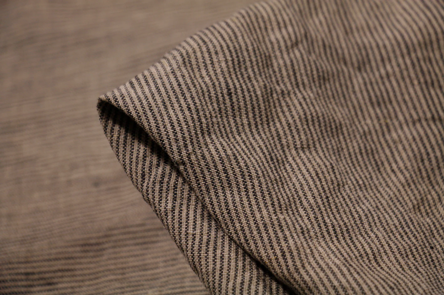 Thin Black Liner Washed Linen