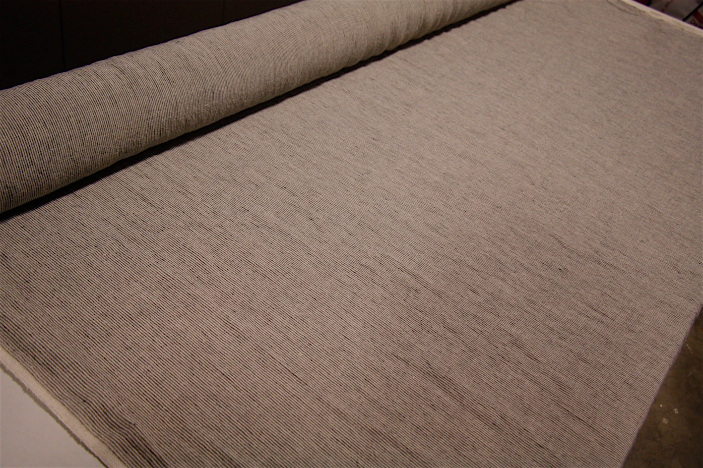 Thin Black Liner Washed Linen - Image 4